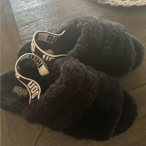 Ugg Fluff Yeah slides, size 9 EUC